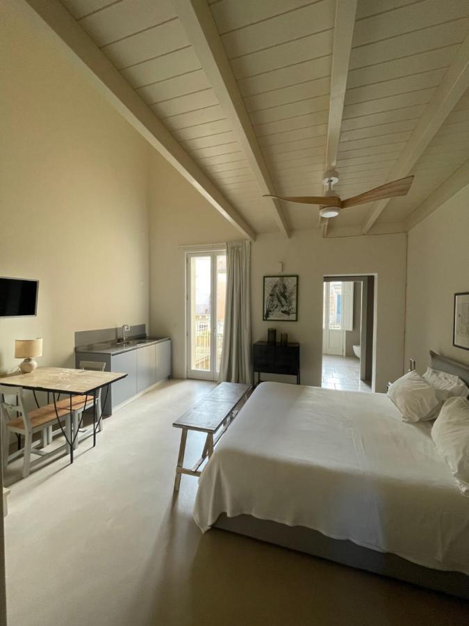 Lu Leccio Aparthotel Lecce Luaran gambar